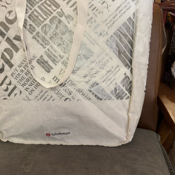 Large reusable Lululemon bag/tote w/snap closure. Shoulder strap on each side. - Picture 12 of 15